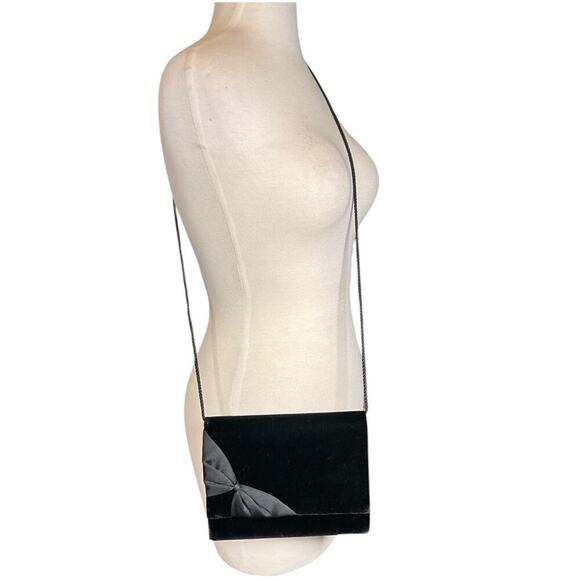 Vintage Partners Mervyns Handbags - Vintage Partners Mervyns Womens Black Satin Lined Suede Shoulder Bag/Purse OS